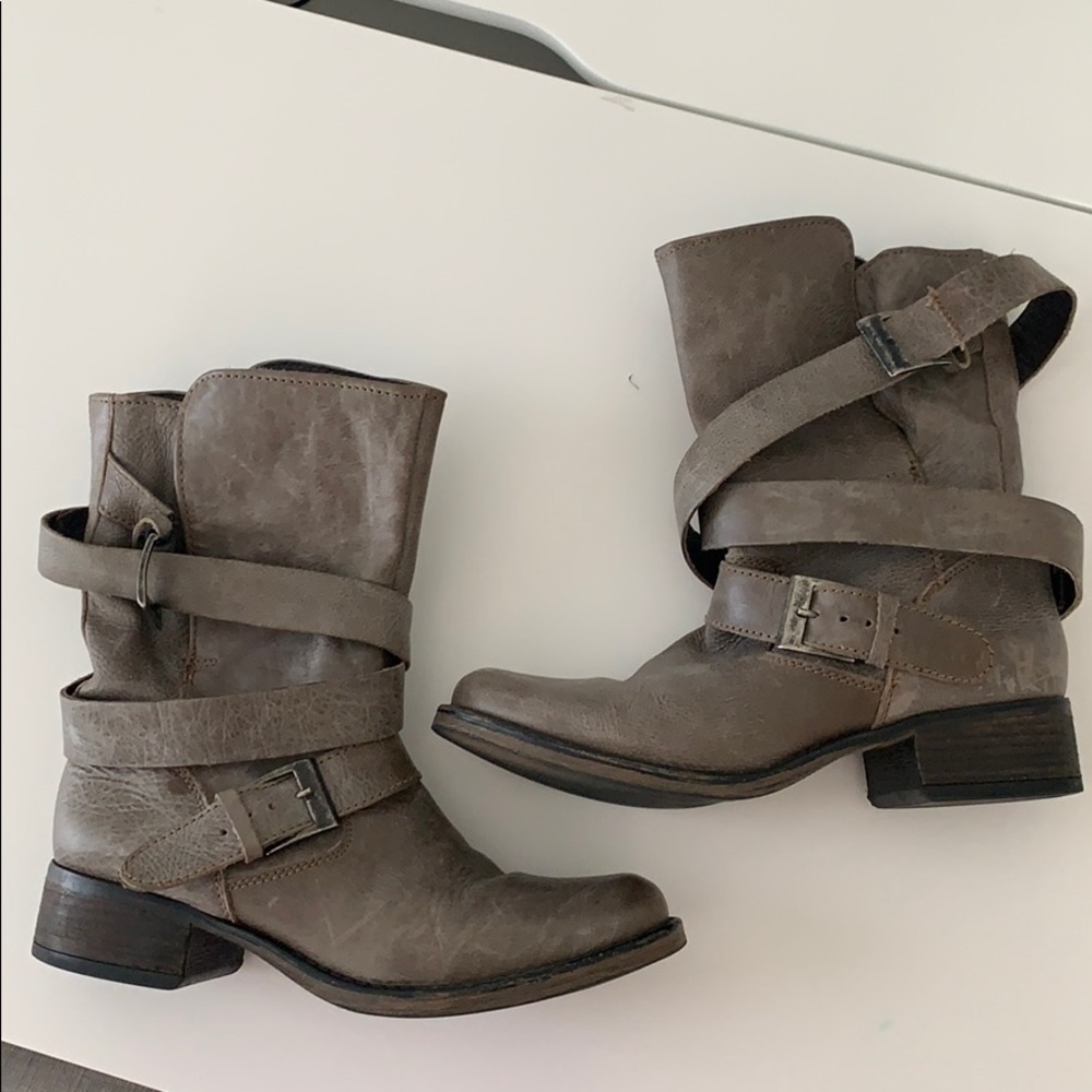 Steve Madden slouchy boot